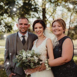 Meet your Posher, Derek tabitha